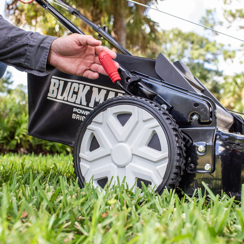 Blackmax  22 2-In-1 Self Propelled Gas Mower